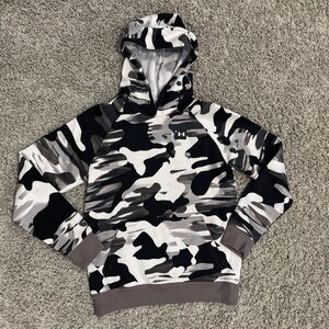 Boys Under Armour Black camo hooded sweatshirt hoodie, size large